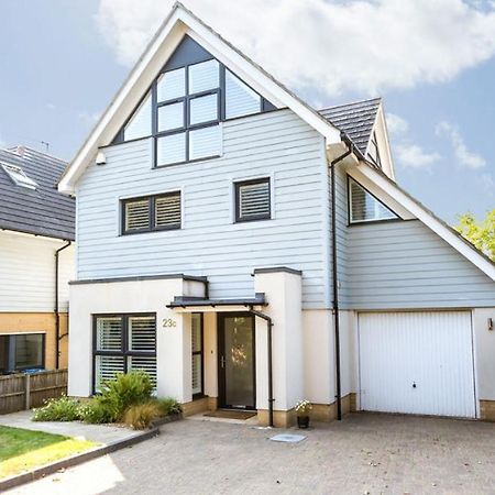 Twin Palms Villa Poole Exterior foto