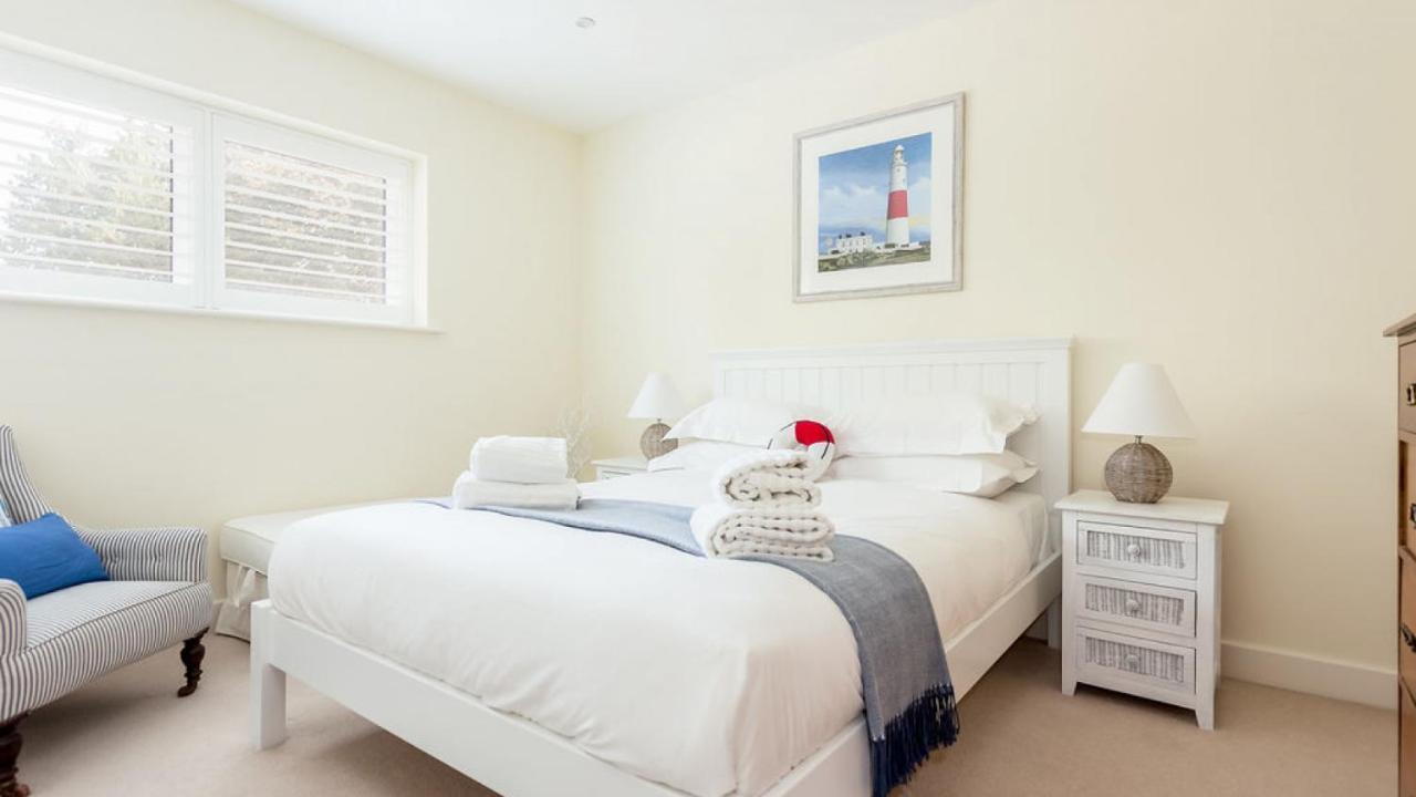 Twin Palms Villa Poole Exterior foto